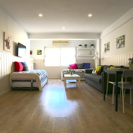 Larios Centro Las Flores Apartment Malaga Ngoại thất bức ảnh