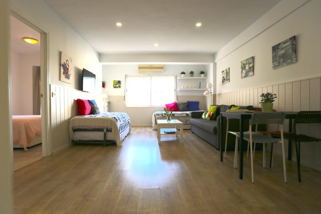 Larios Centro Las Flores Apartment Malaga Ngoại thất bức ảnh