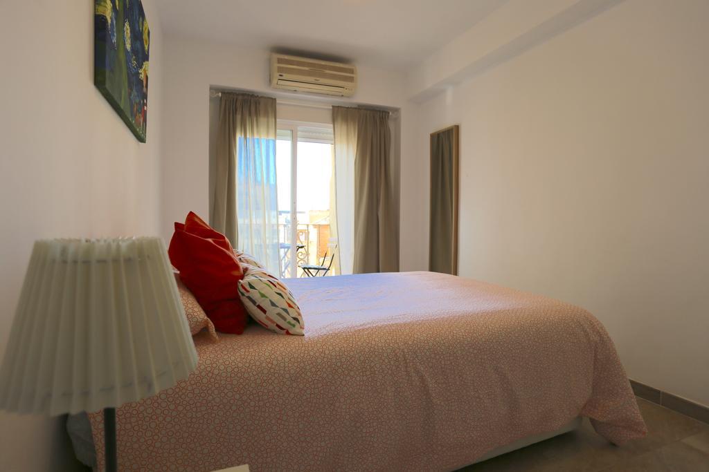 Larios Centro Las Flores Apartment Malaga Ngoại thất bức ảnh