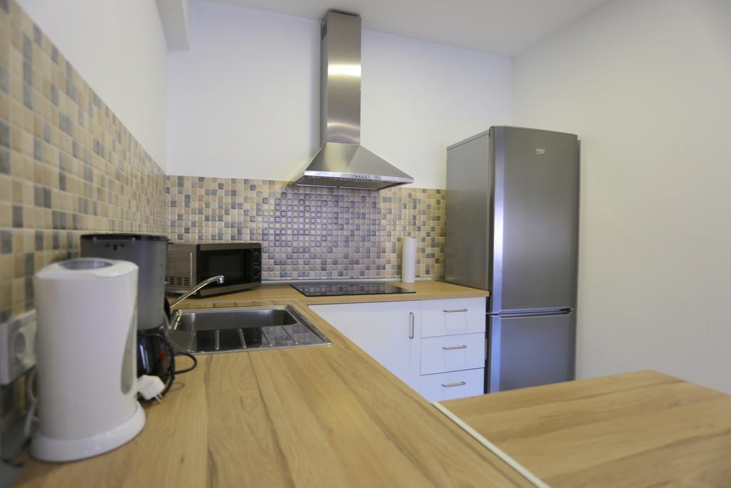 Larios Centro Las Flores Apartment Malaga Ngoại thất bức ảnh